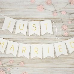Partydecor Just Married Bunting White